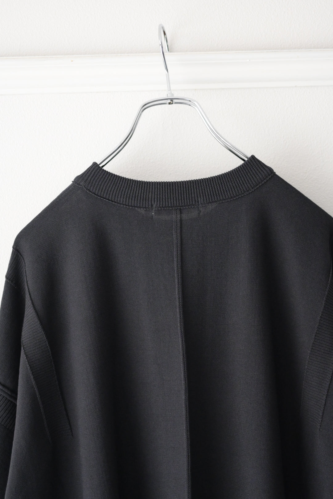 YASHIKI (ヤシキ) - Mebuki S/S Knit [CHARCOAL]
