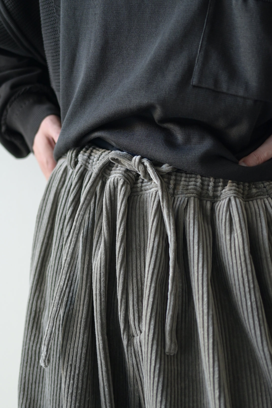 Blanc YM - Corduroy Relax Trousers
