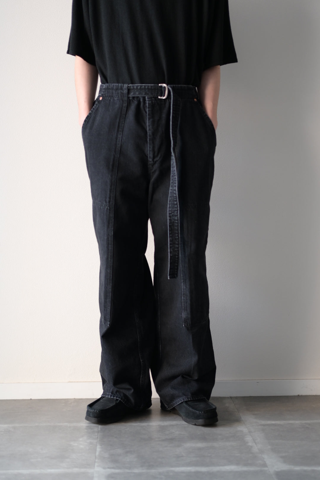 phebus  - SULFUR DYE DENIM BELTED PANTS [BLACK]