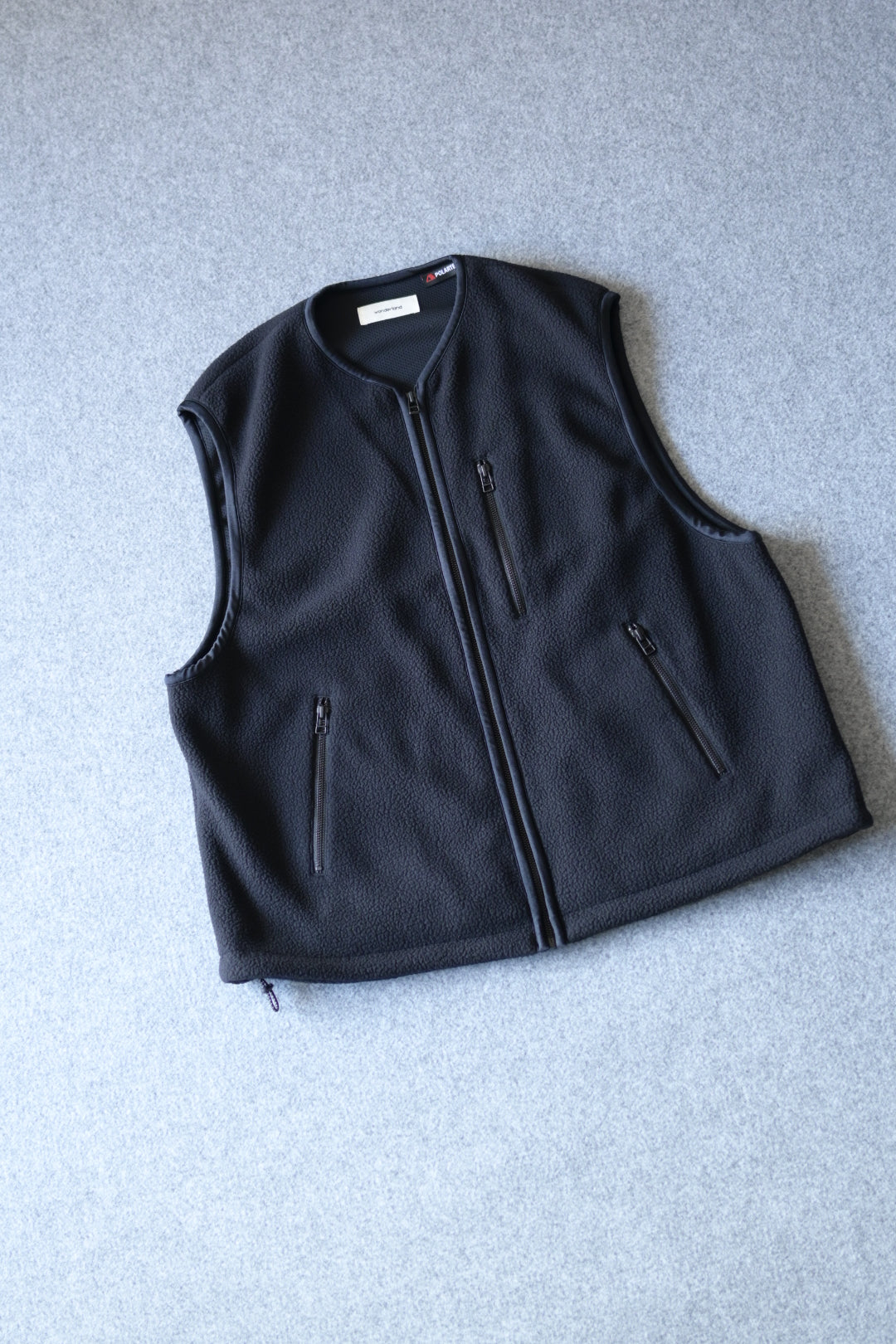 wonderland - Store Vest [BLACK]
