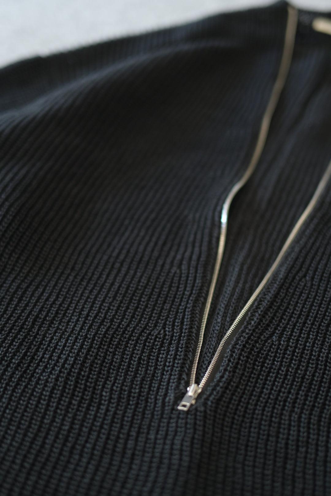 phebus - HEMP KNIT ZIP-UP JUMPER [BLACK]