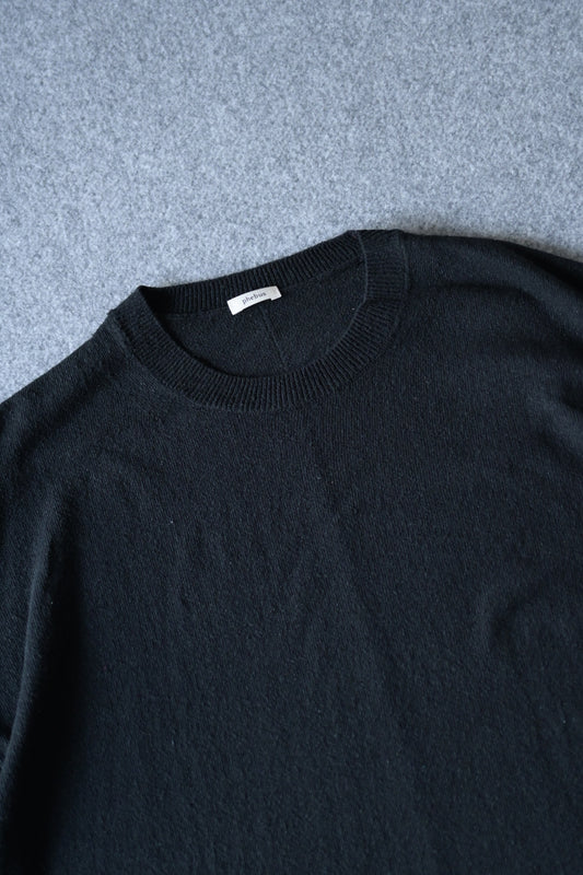 phebus - RAW SILK KNIT T-SHIRT [BLACK]