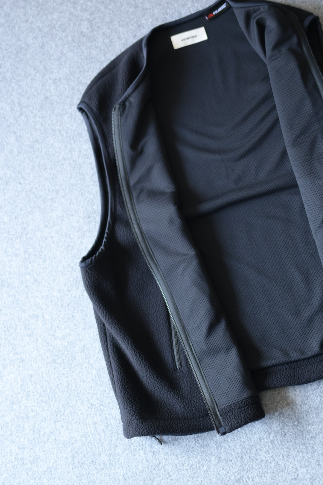 wonderland - Store Vest [BLACK]