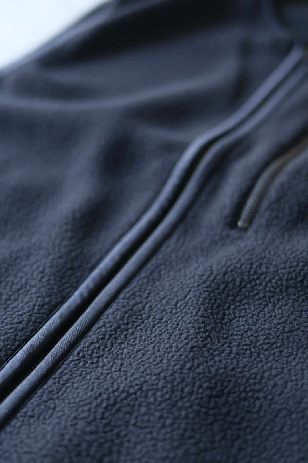 wonderland - Store Vest [BLACK]