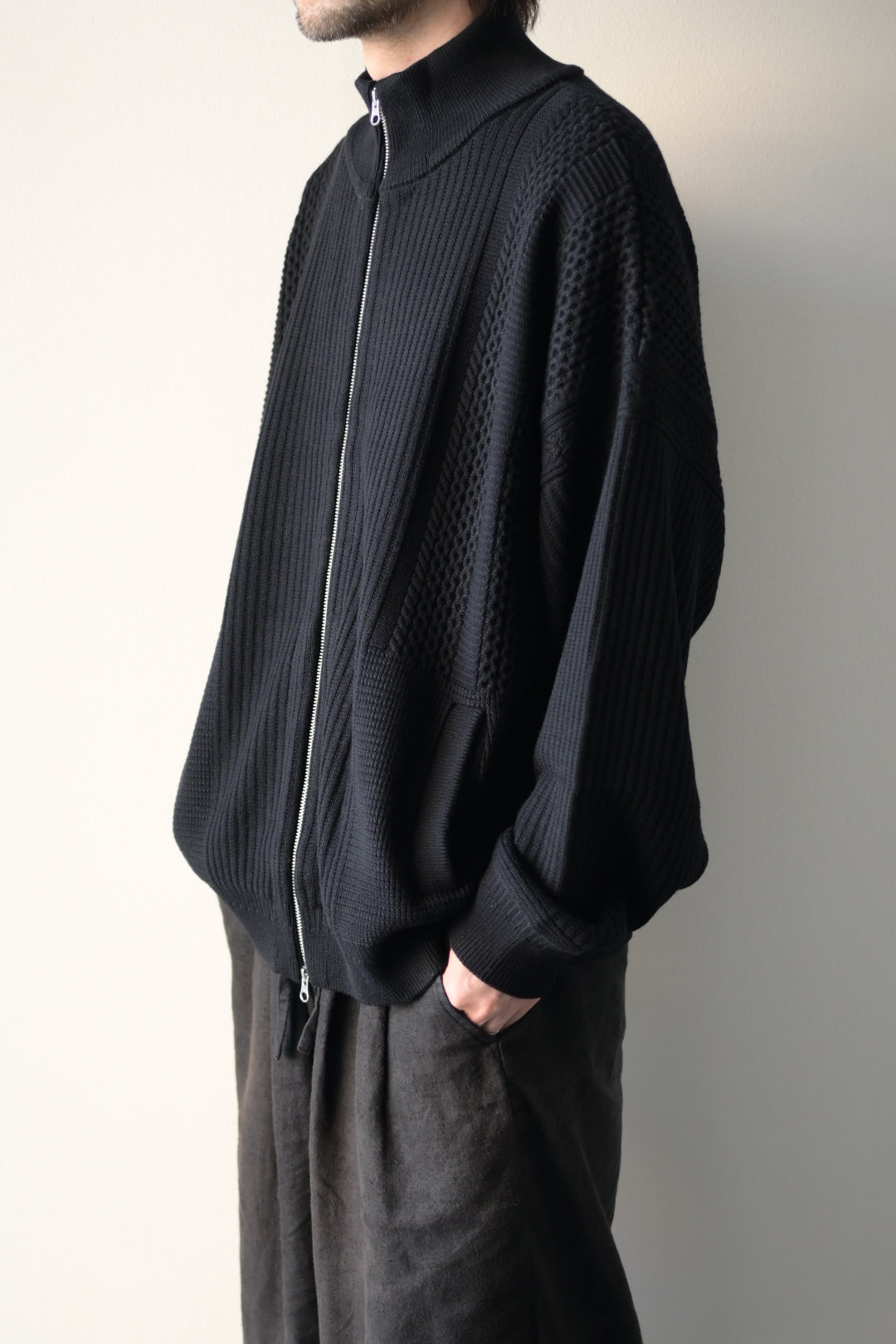 YASHIKI - Akiiro Drivers Knit [BLACK]