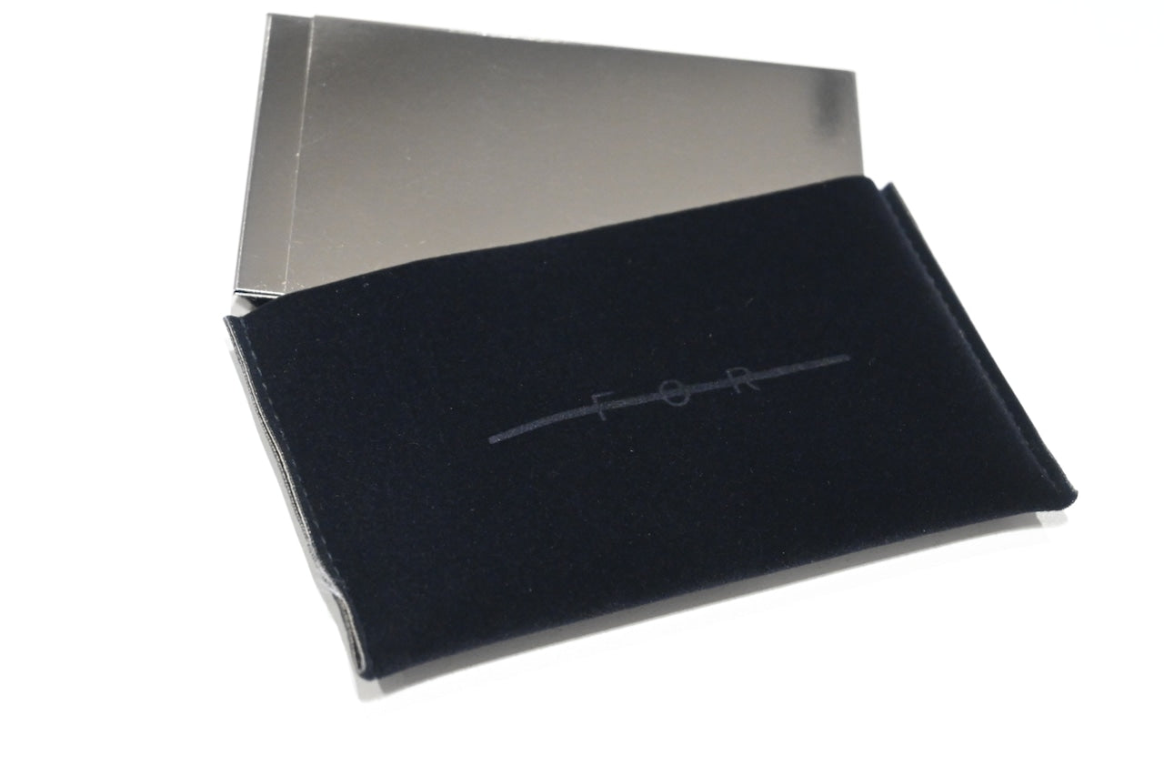 FOR - SILVER TITANIUM