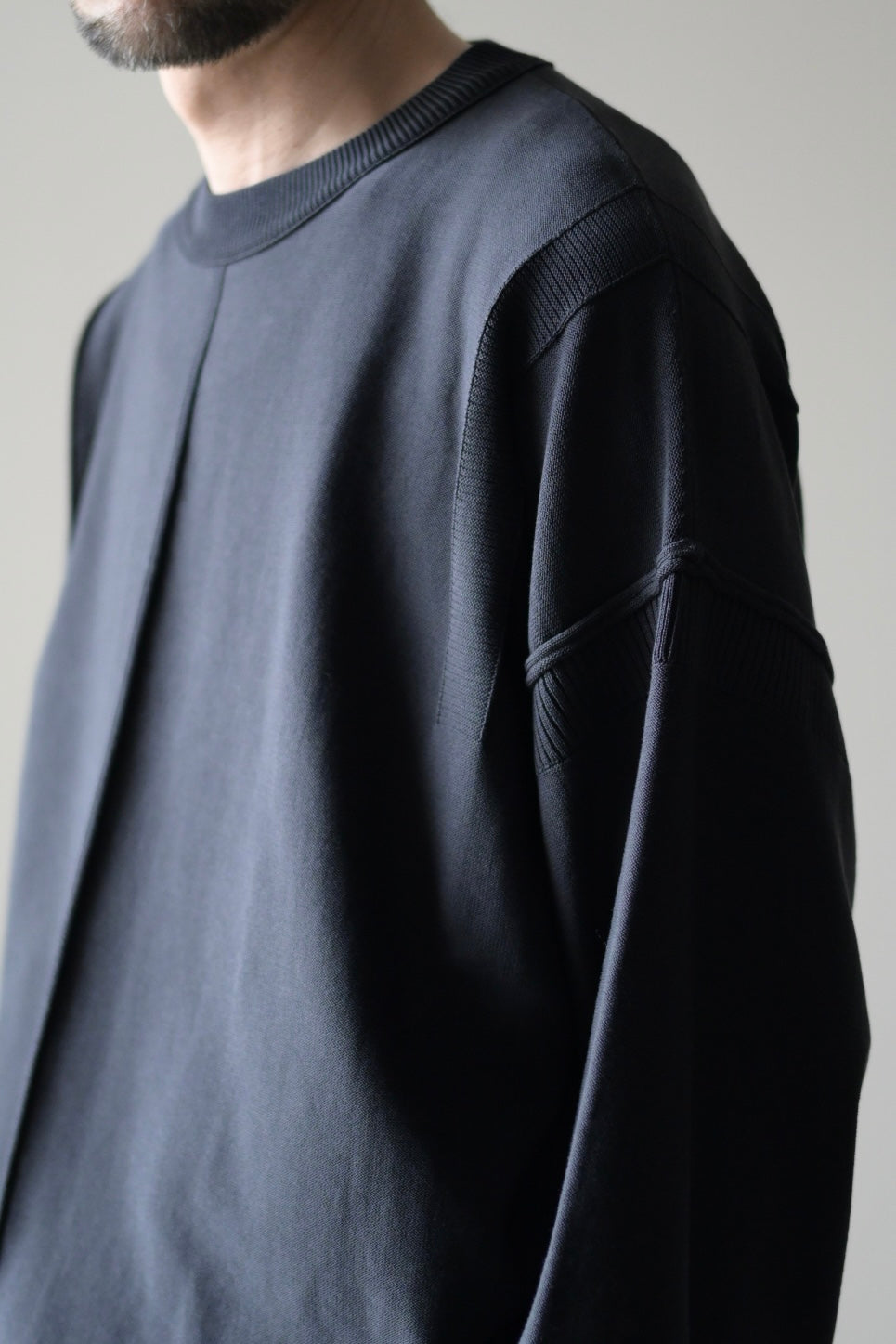 YASHIKI (ヤシキ) - Mebuki Knit [CHARCOAL]