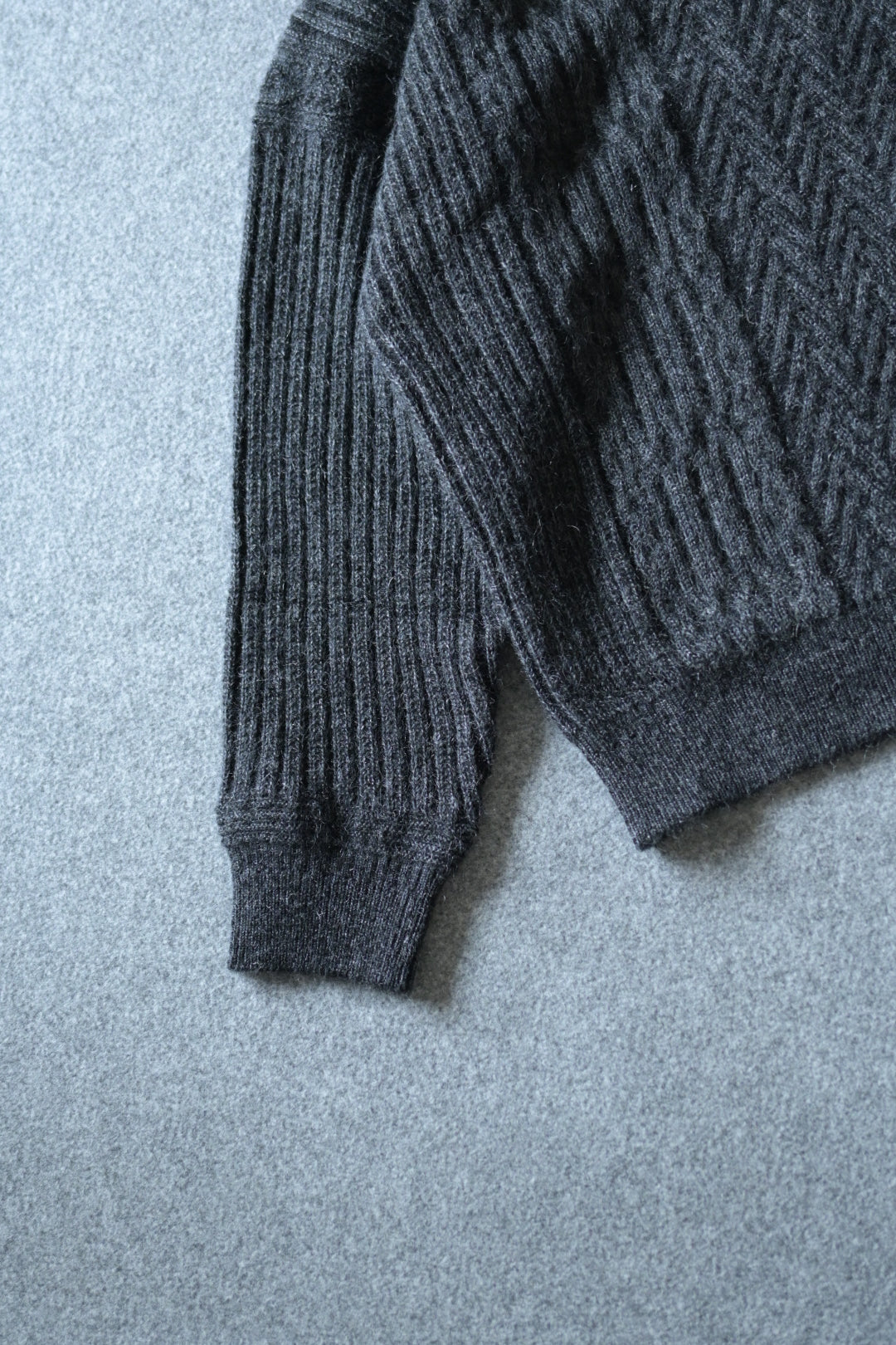 YASHIKI - Sekkei mohair Knit [BLACK]