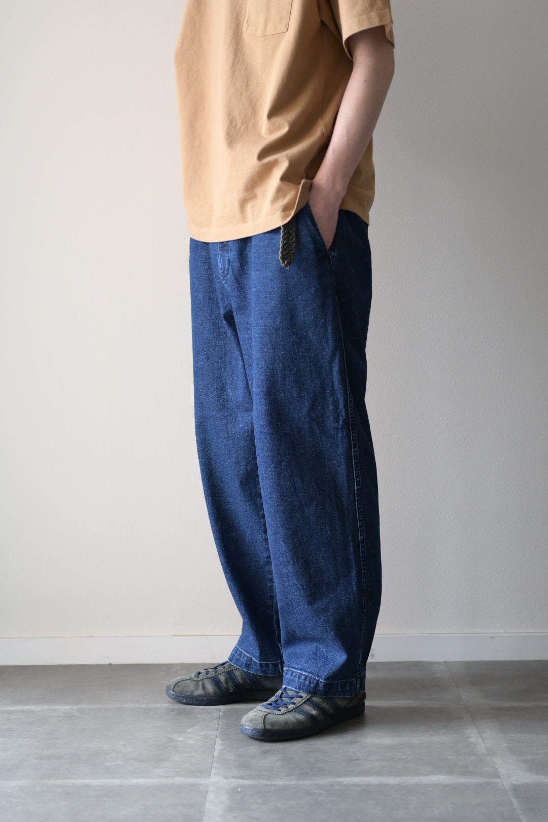 wonderland - Youth Denim