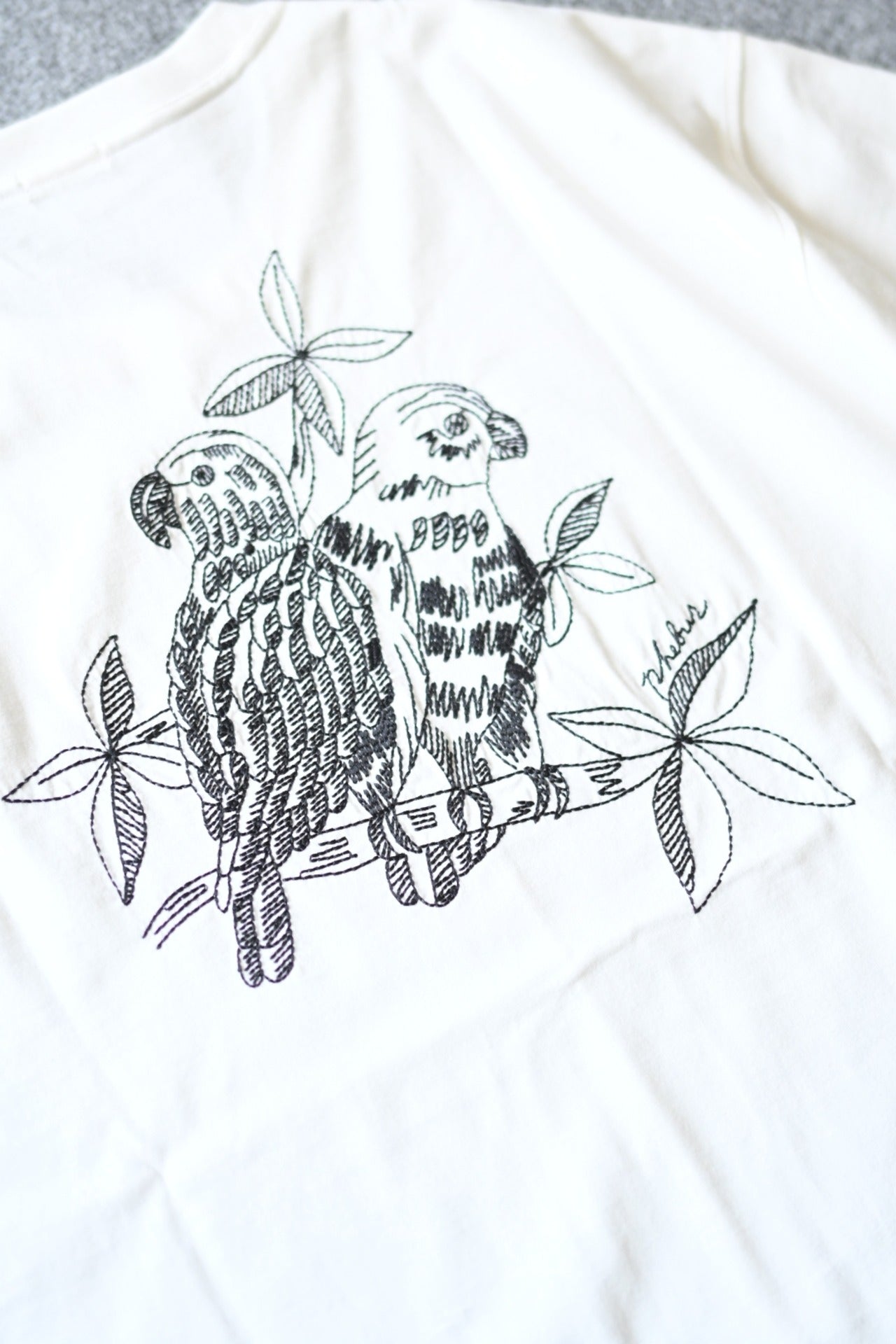 phebus - TWO BIRDS T-SHIRT [WHITE]