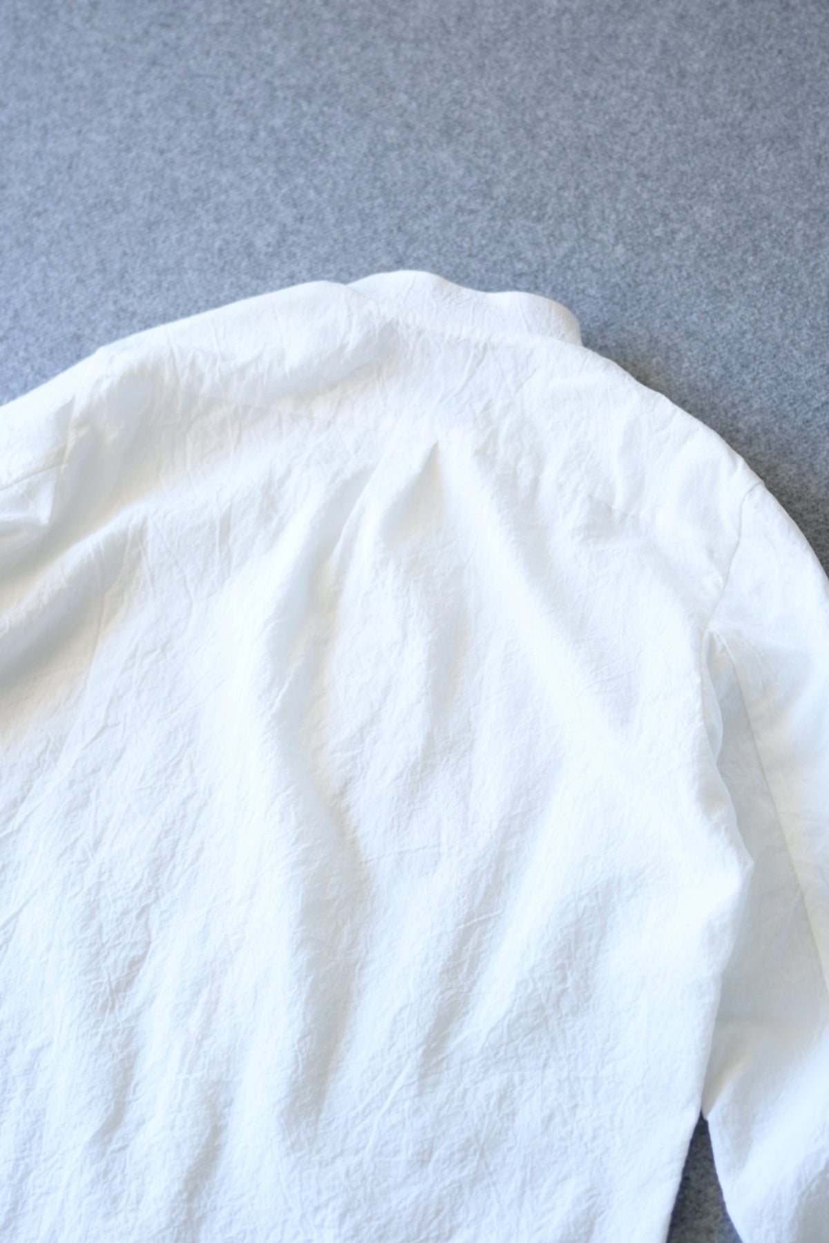Yamauchi - Salt-Shrinking Ramie Chambray Shirt (No Collar) [White]