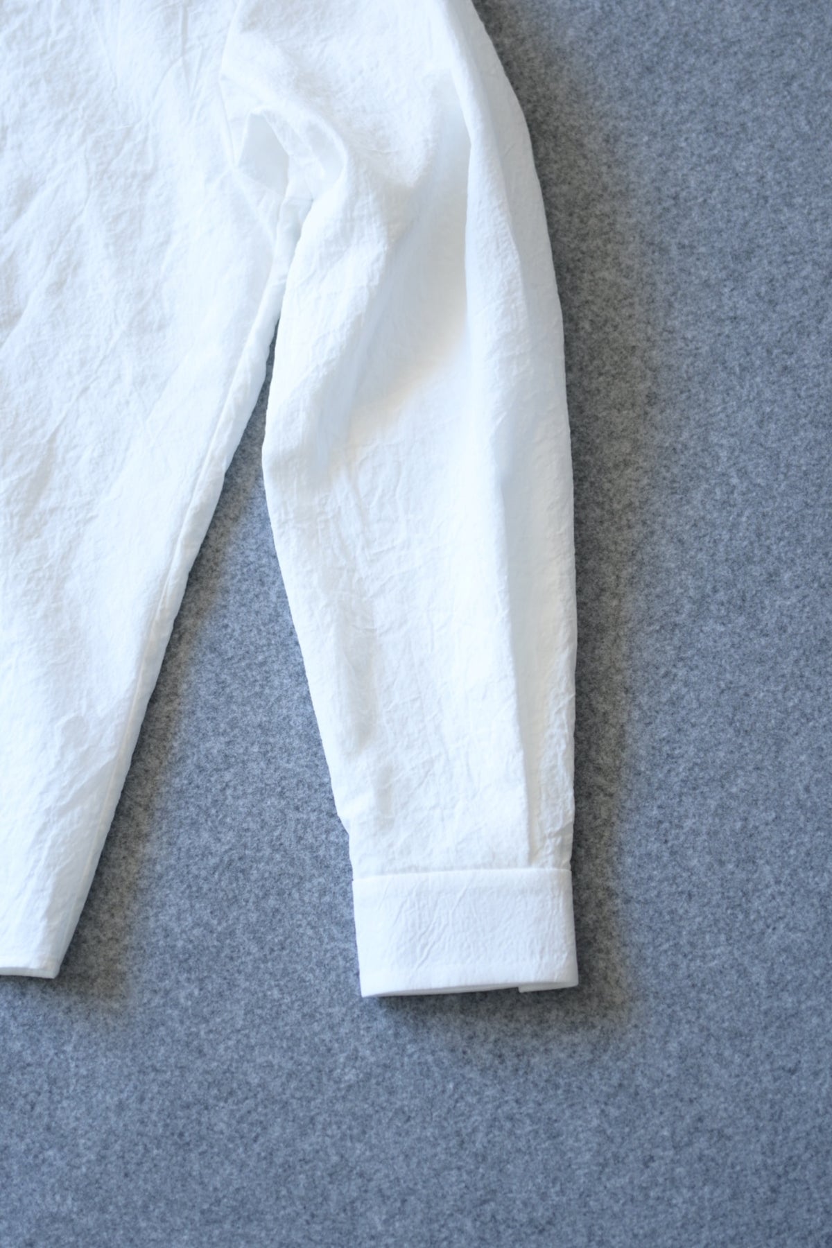 山内  - 塩縮加工ラミーシャンブレーシャツ 羽襟無し [white]