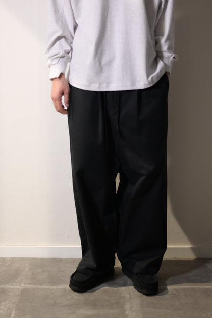VU - wide silhouette pants [BLACK]