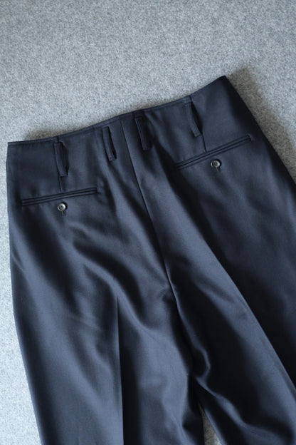 山内 - ヘビーウールツイル・サイドシームレスワンタックパンツ [dark navy]