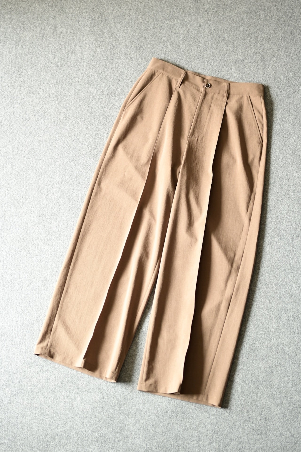SAYATOMO - 1-Tack Baggy Slacks [BEIGE]