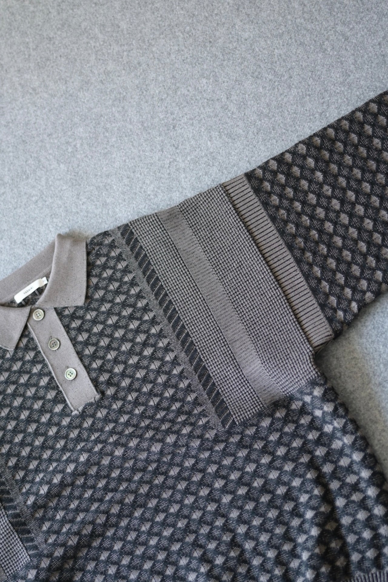 YASHIKI - Rikka Knit Polo [GREIGE]