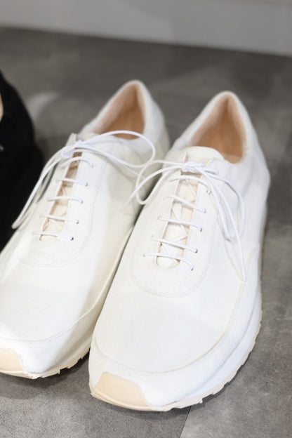 BUILD - sneaker