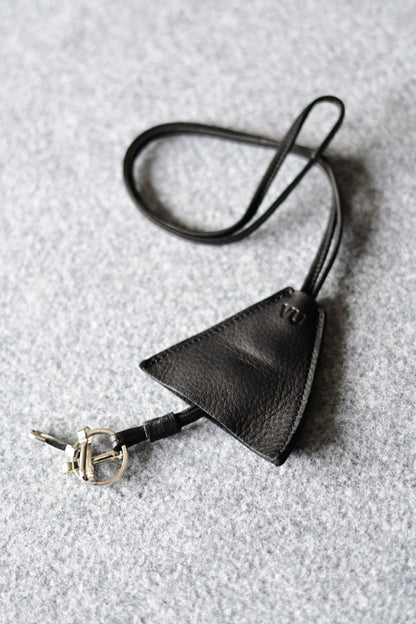 VU - neck key holder