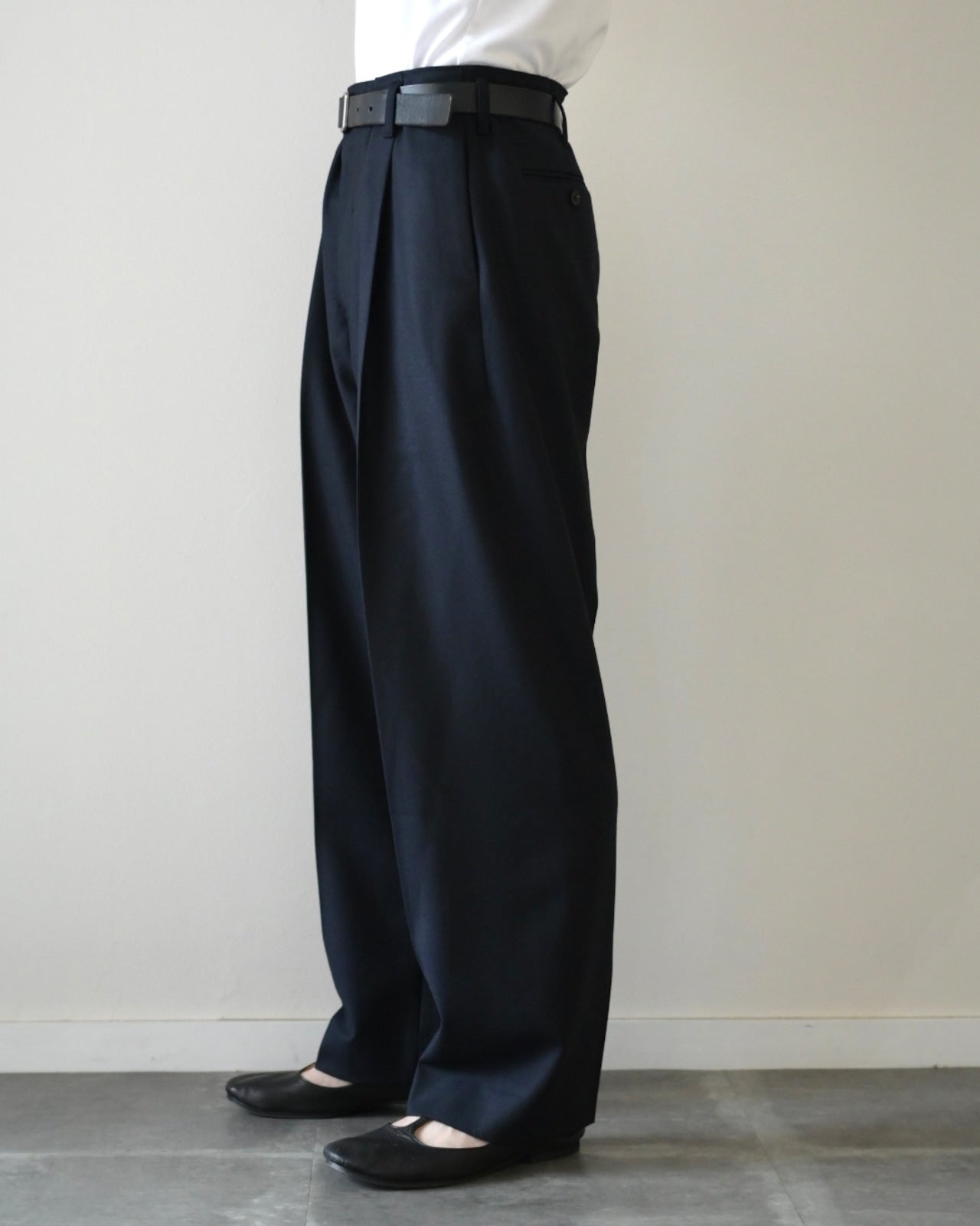 山内 - ヘビーウールツイル・サイドシームレスワンタックパンツ [dark navy]
